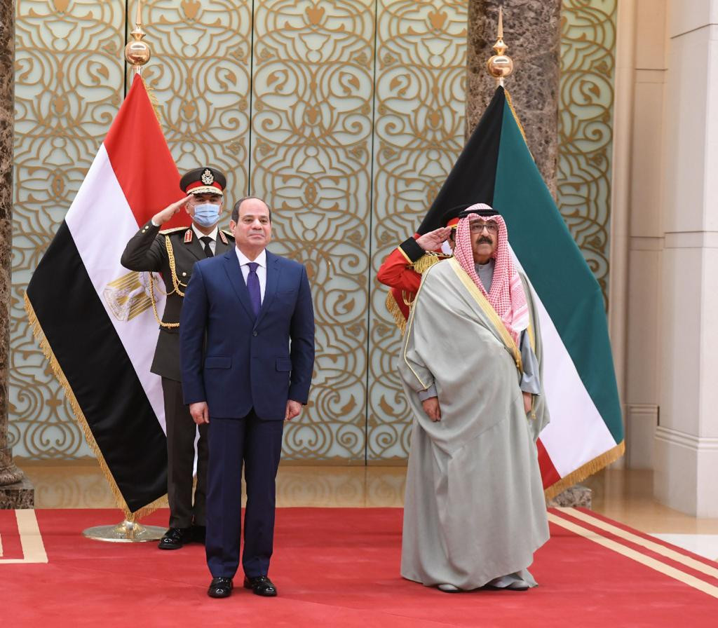 الرئيس السيسى يصل إلى الكويت