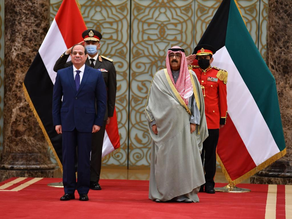 الرئيس السيسى يصل إلى الكويت