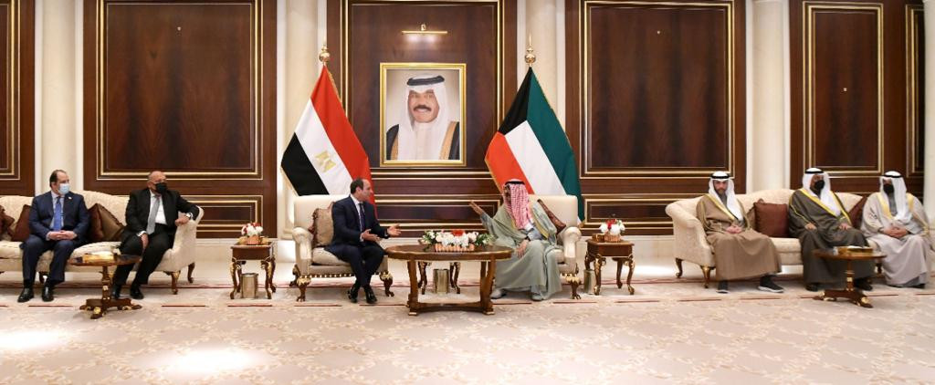 الرئيس السيسى يصل إلى الكويت