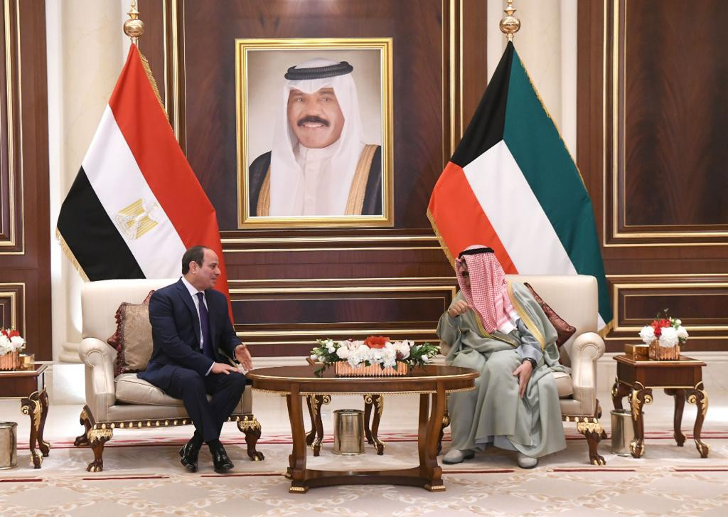الرئيس السيسى يصل إلى الكويت