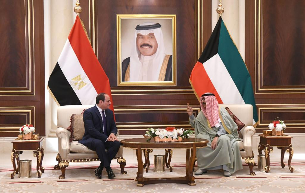 الرئيس السيسى يصل إلى الكويت