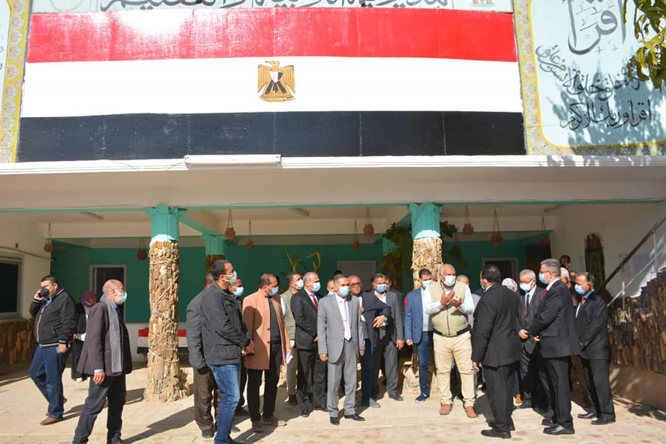 تدشين أتوبيسات بالوادى الجديد