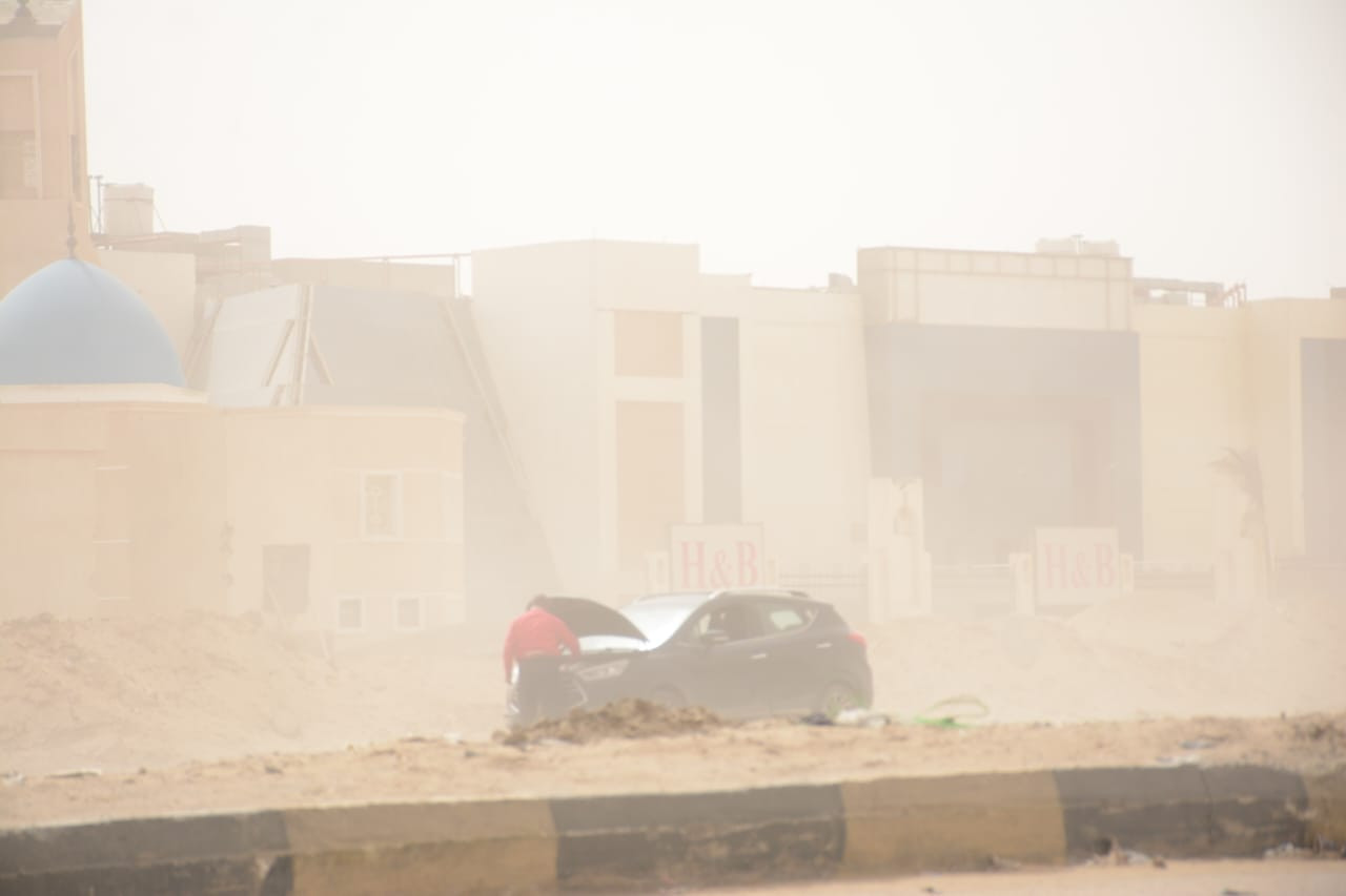 عاصفة ترابية