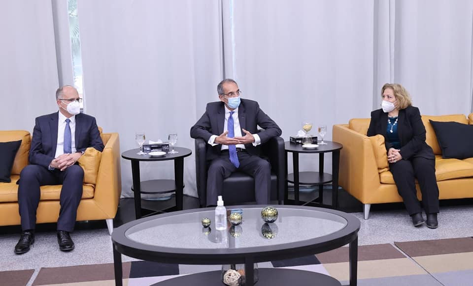 عمرو طلعت وزير الاتصالات