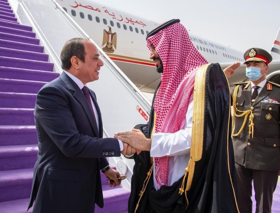وصول الرئيس السيسى إلى السعودية