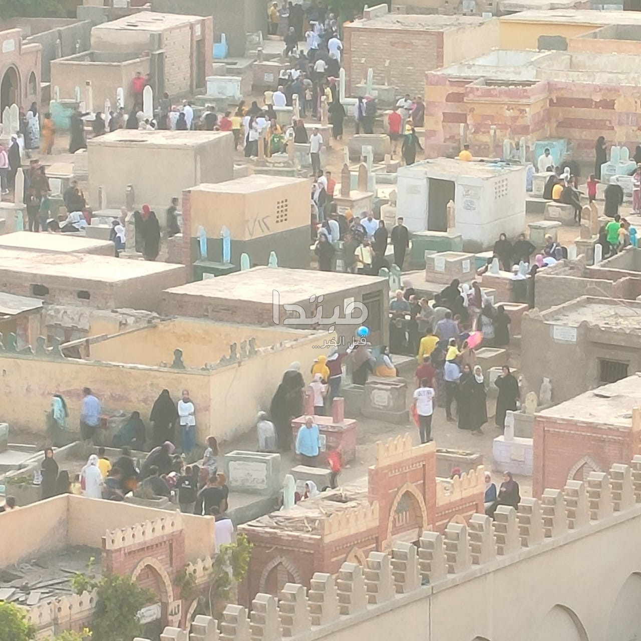 زيارة المقابر