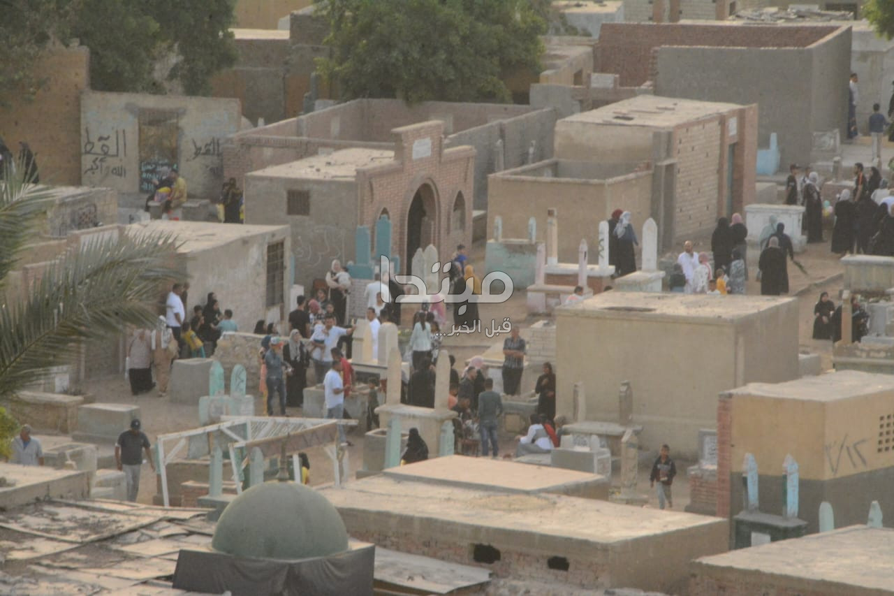 زيارة المقابر