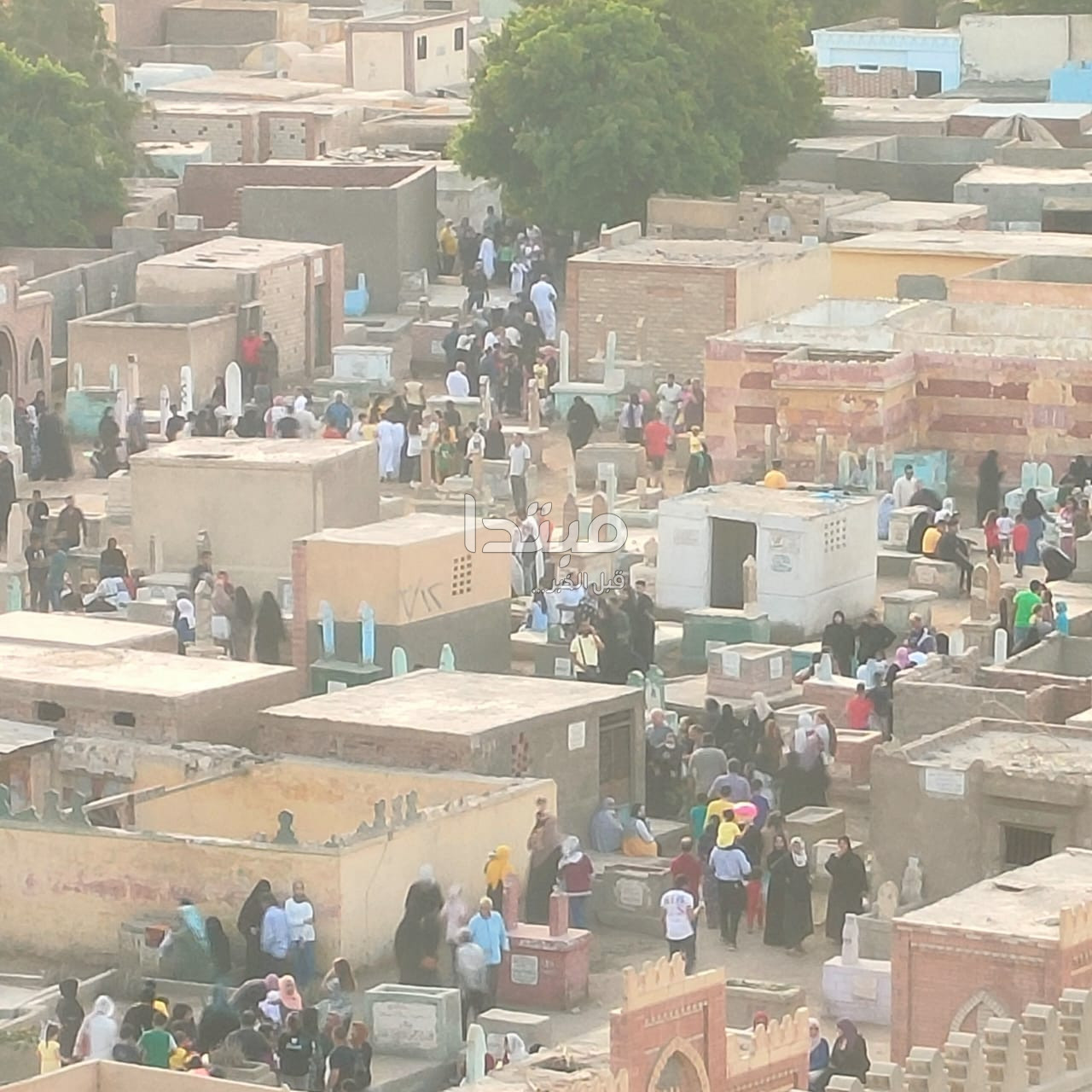 زيارة المقابر