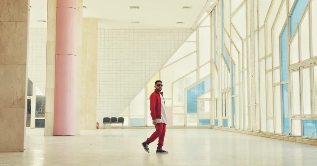 واحد تانى