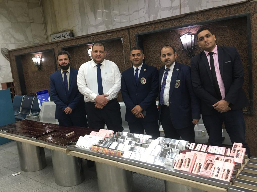 مطار القاهرة