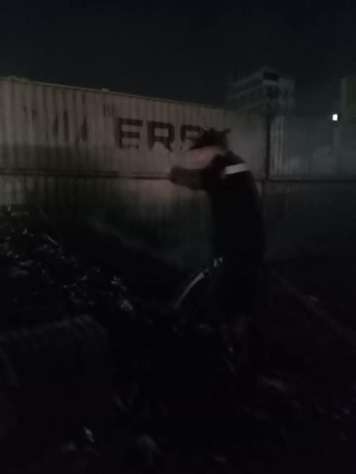 إخماد حريق فى قطعة أرض بالوراق