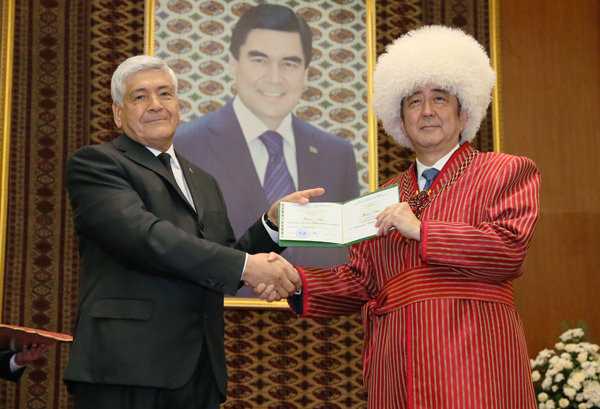 شينزو آبى