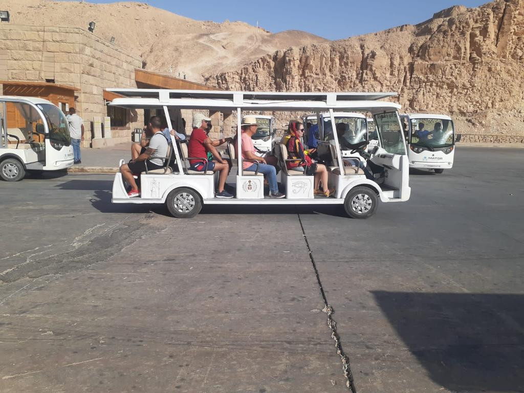 سيارات تعمل بالطاقة الشمسية