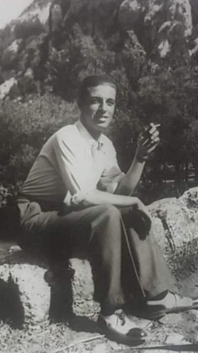 صورة نادرة لـ أنور وجدى