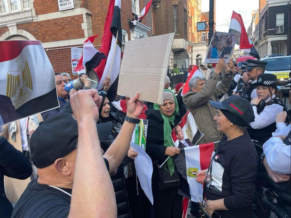 وقفة لتأييد الرئيس السيسى بلندن