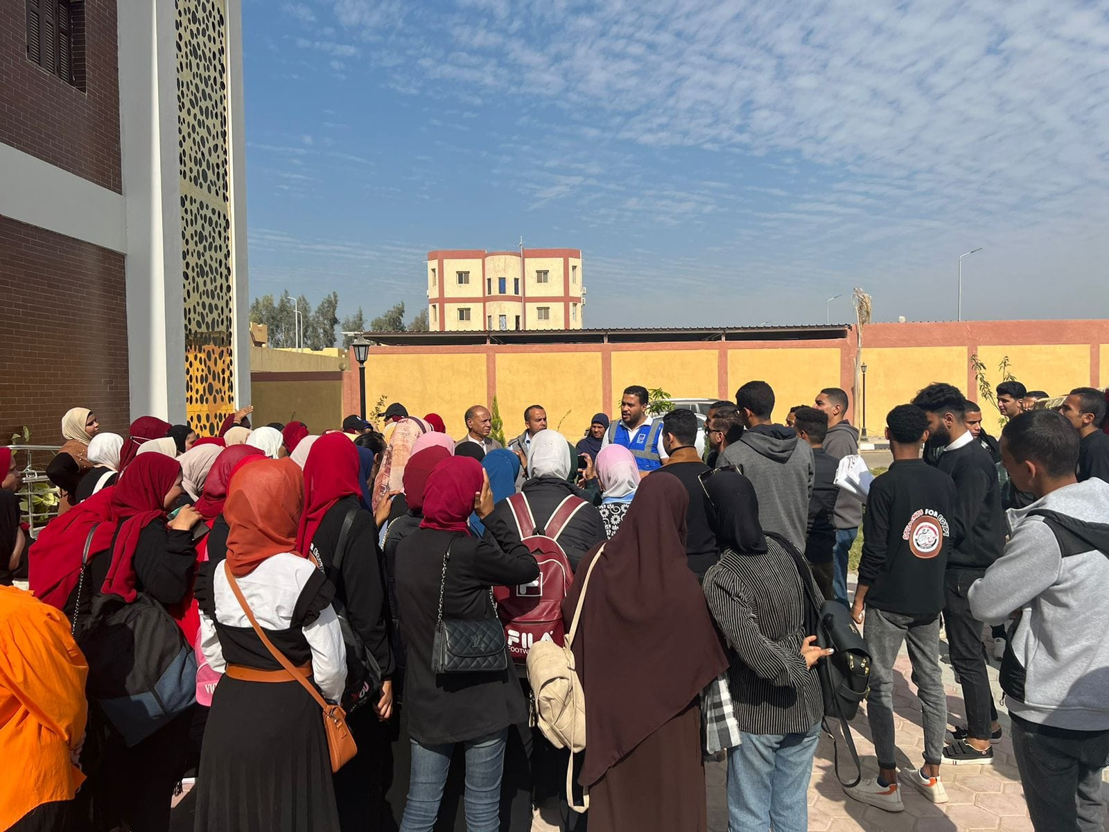 جانب من الزيارة