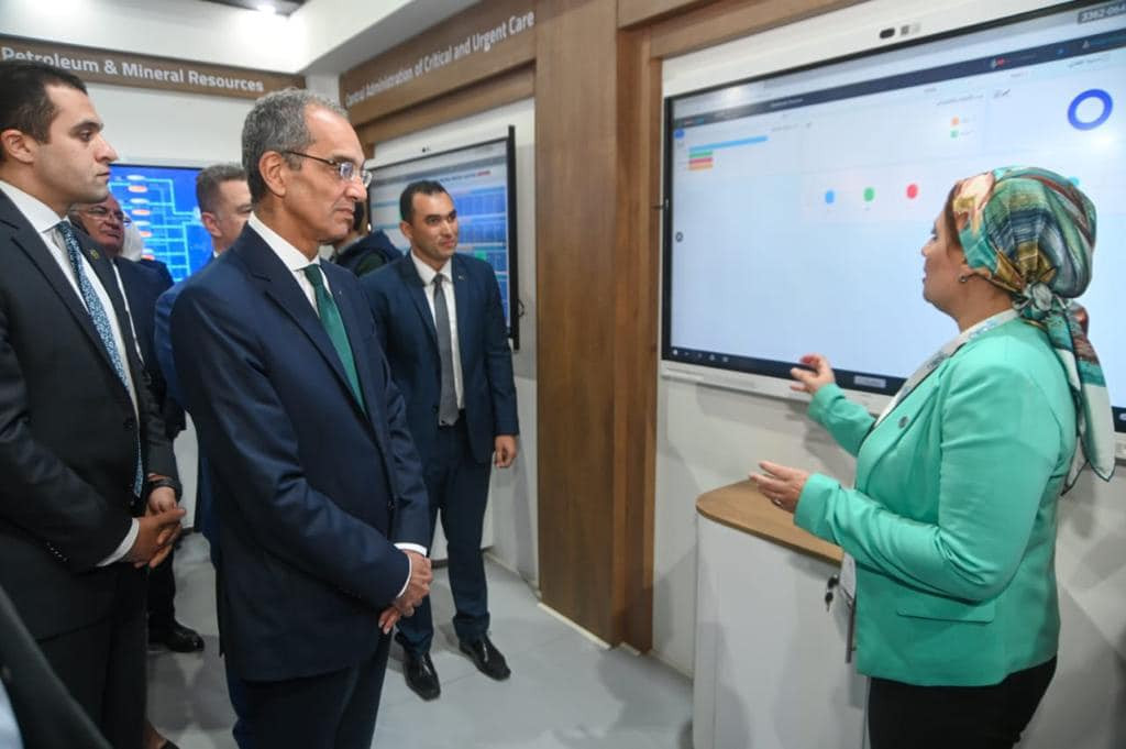 وزير الاتصالات