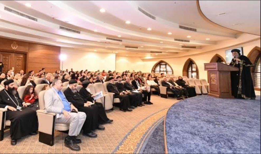 تكريم خريجى أولى دفعات معهد تاريخ الكنيسة بالمعادى
