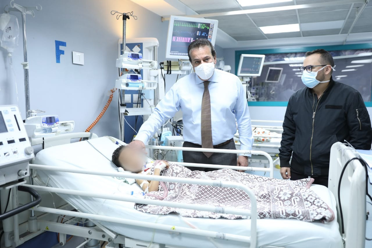 وزير الصحة فى معهد القلب