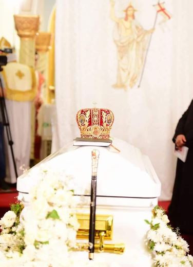 بطريرك الكاثوليك يترأس قداس وجناز الأنبا كيرلس