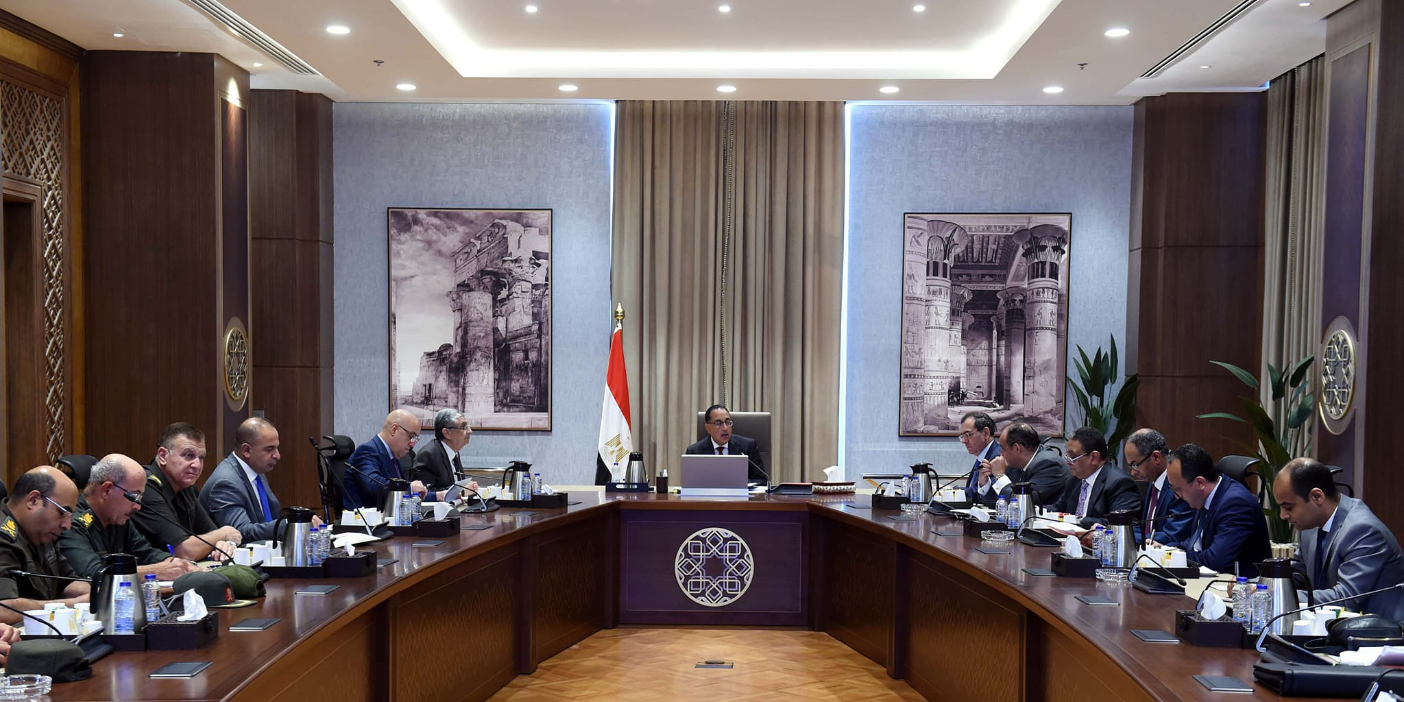 رئيس مجلس الوزراء