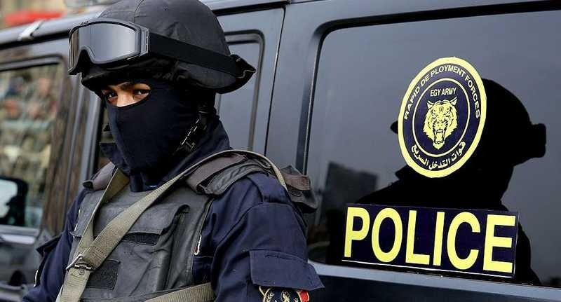 ضبط مدير شركة توظيف عمالة بالبحيرة لممارسته النصب على المواطنين