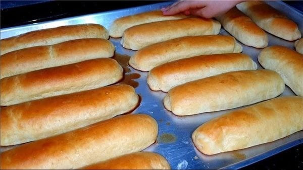 طريقة عمل العيش الفينو فى المنزل