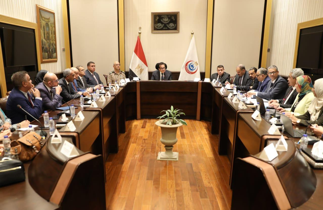 لقاء وزير الصحة