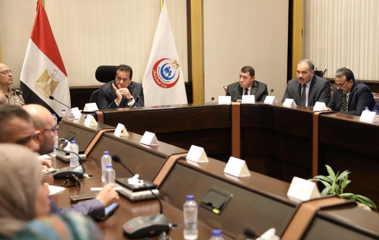 لقاء وزير الصحة