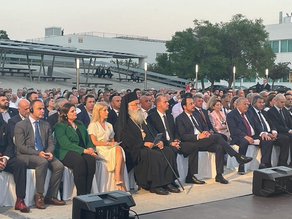 الرئيس القبرصي يشكر السيسي ويشيد بالعلاقات