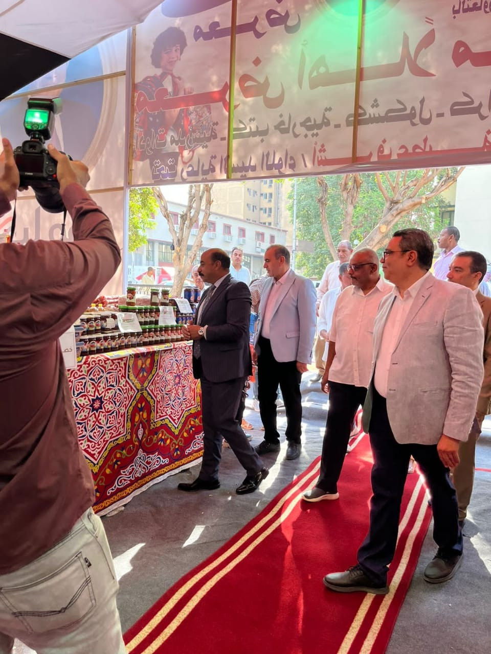 معرض أهلا مدارس في أسوان