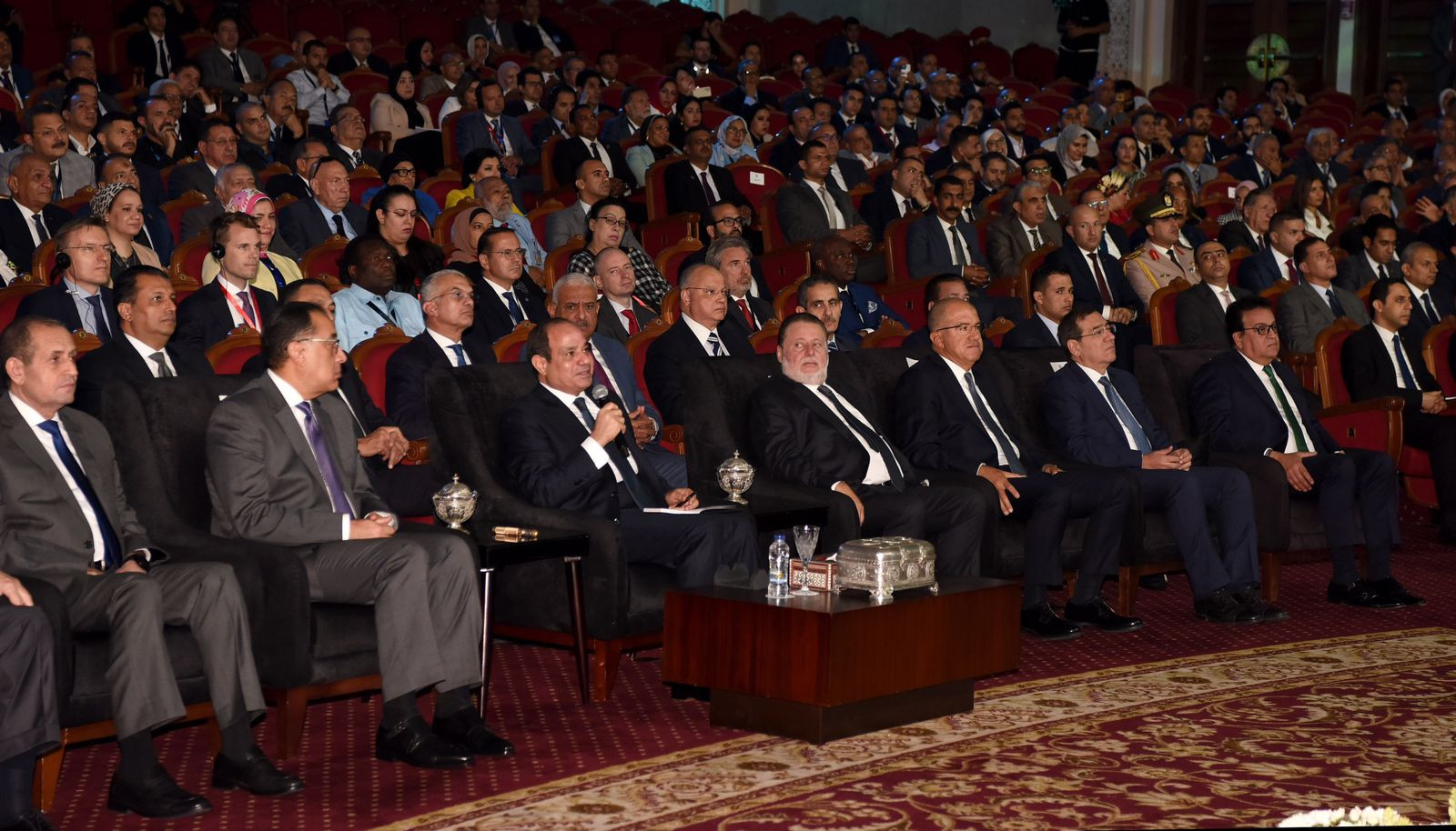 جولة تفقدية في المعرض الدولي للصناعة