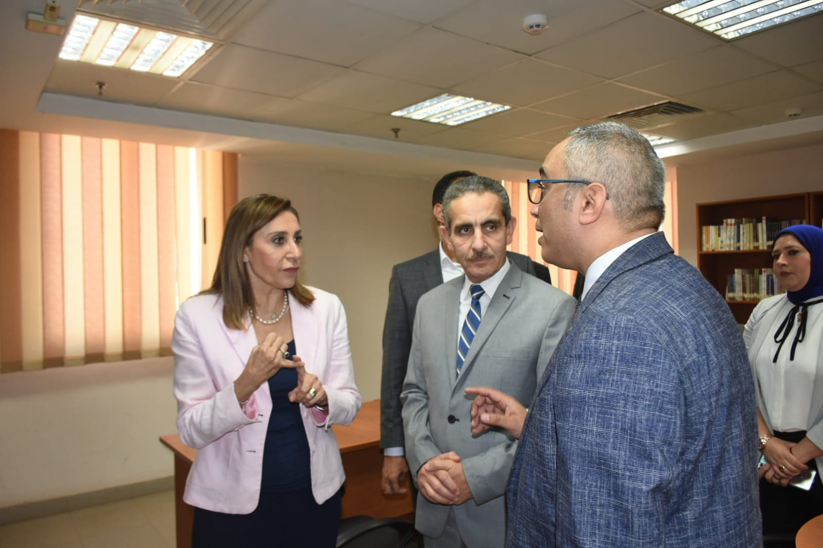 نيفين الكيلاني