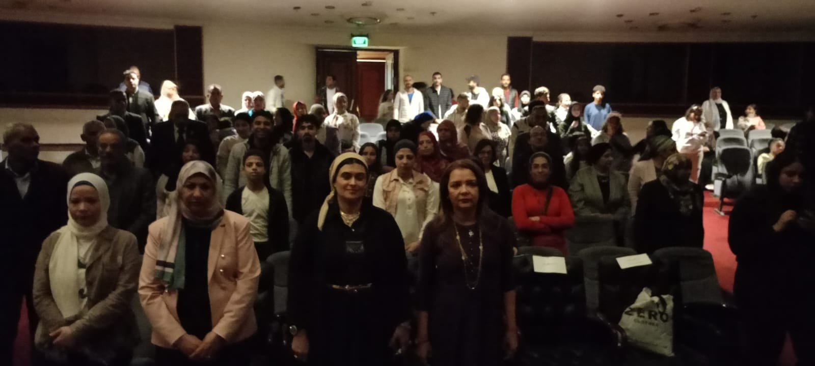 طلاب المعهد العالي للفنون الشعبية