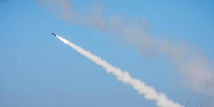 إيران تطلق رشقة صاروخية على تل أبيب.. القاهرة الإخبارية تكشف التفاصيل