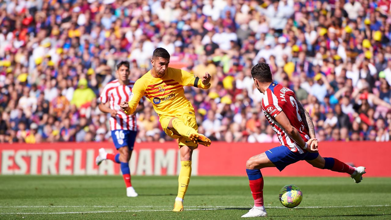 توريس يقود هجوم برشلونة في مواجهة أتلتيكو مدريد بنصف نهائي كأس الملك