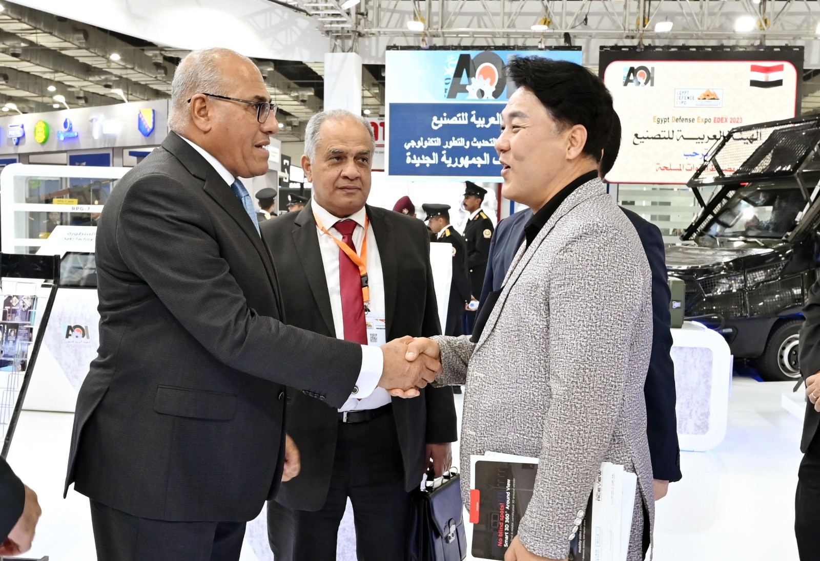 اهتمام كبير بمنتجات الهيئة العربية للتصنيع بمعرض إيدكس 2023