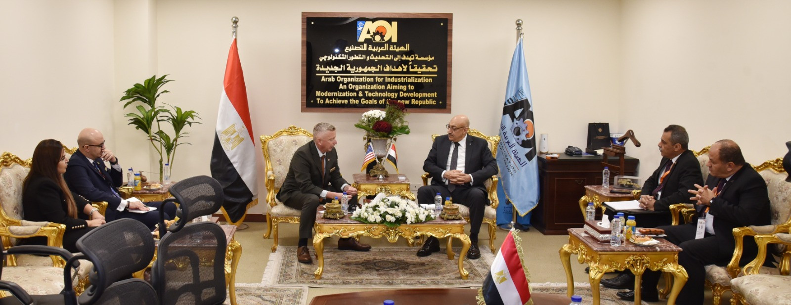 اهتمام كبير بمنتجات الهيئة العربية للتصنيع بمعرض إيدكس 2023