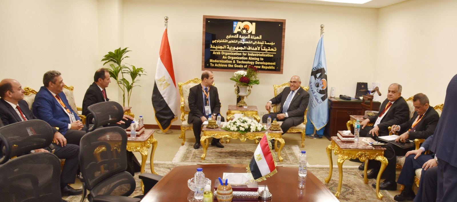 اهتمام كبير بمنتجات الهيئة العربية للتصنيع بمعرض إيدكس 2023