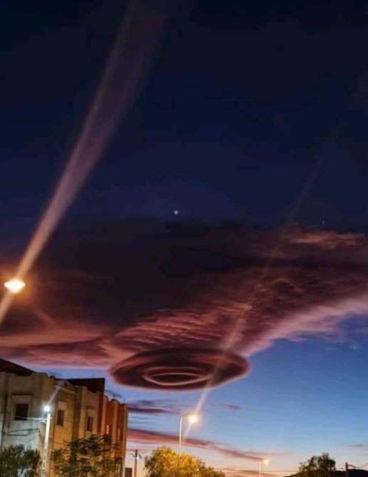 سحابة نادرة تزين سماء المغرب