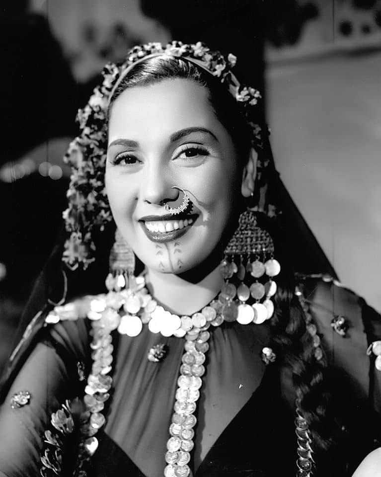 تحية كاريوكا