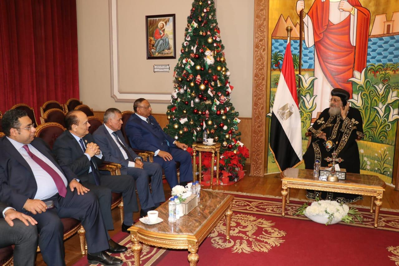 زيارة رئيس قضايا الدولة لتهنئة البابا تواضروس بالعام الجديد في الكاتدر