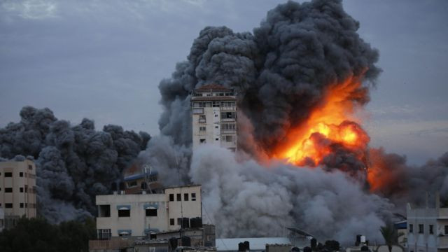شهداء ومصابون في قصف إسرائيلي على مخيم جباليا بقطاع غزة