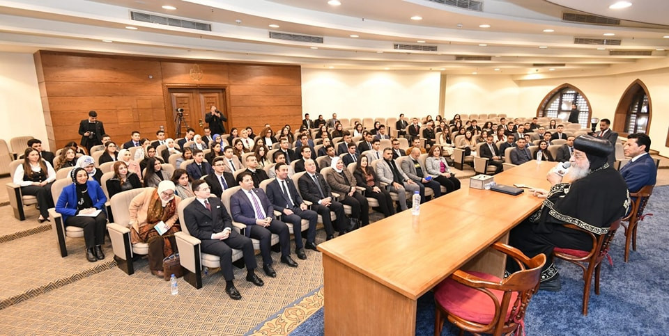 لقاء البابا تواضروس ووزير الشباب
