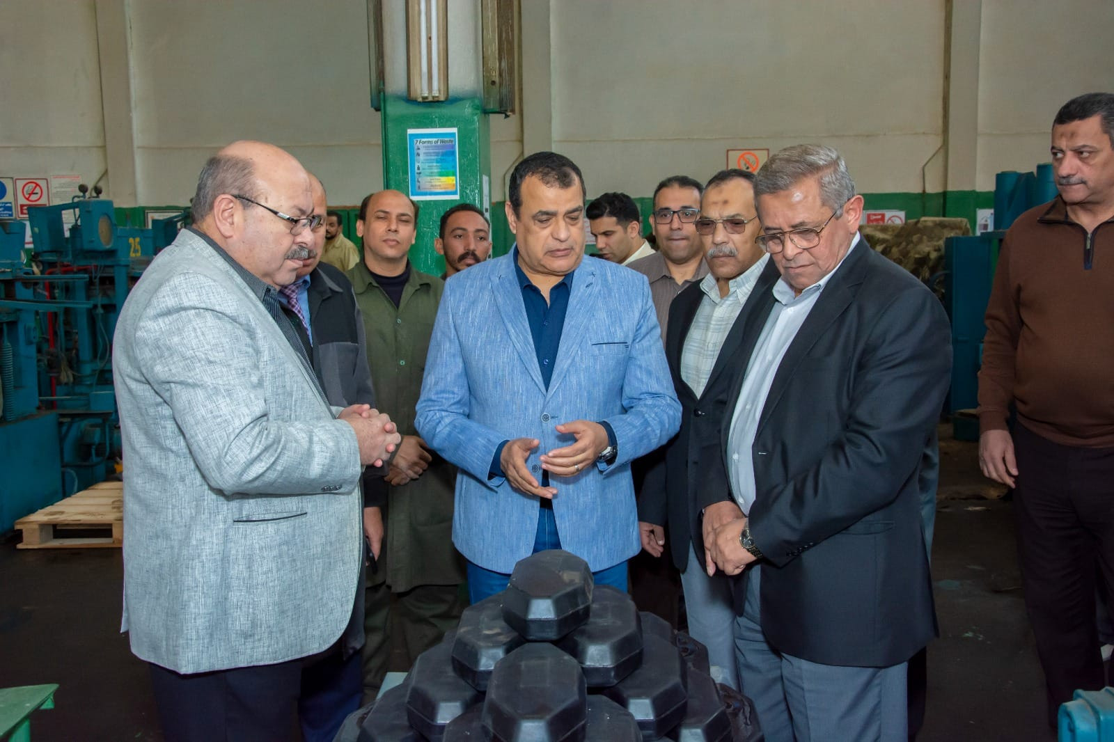 وزير الإنتاج الحربي