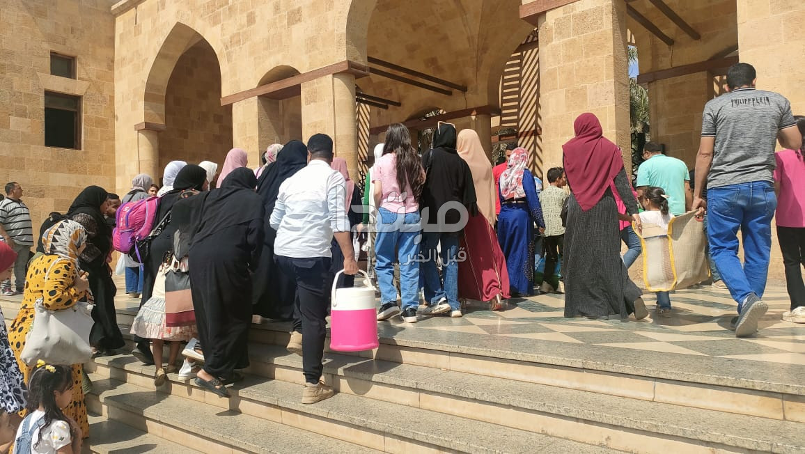 الاحتفال بشم النسيم في حديقة الأزهر الاحتفال بشم النسيم في حديقة الأزهر