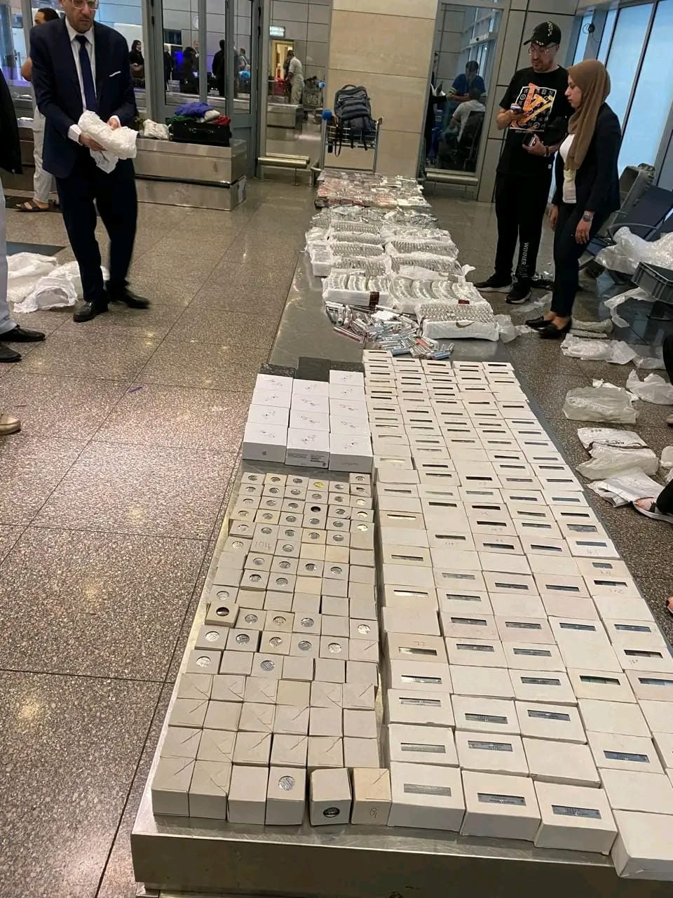 جمارك مطار القاهرة الدولي