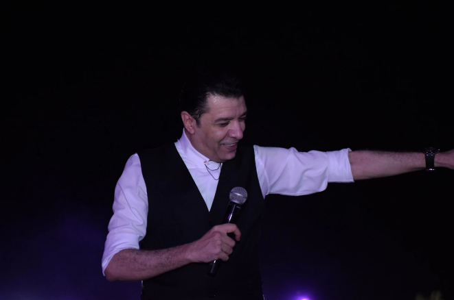 الفنان مصطفى كامل