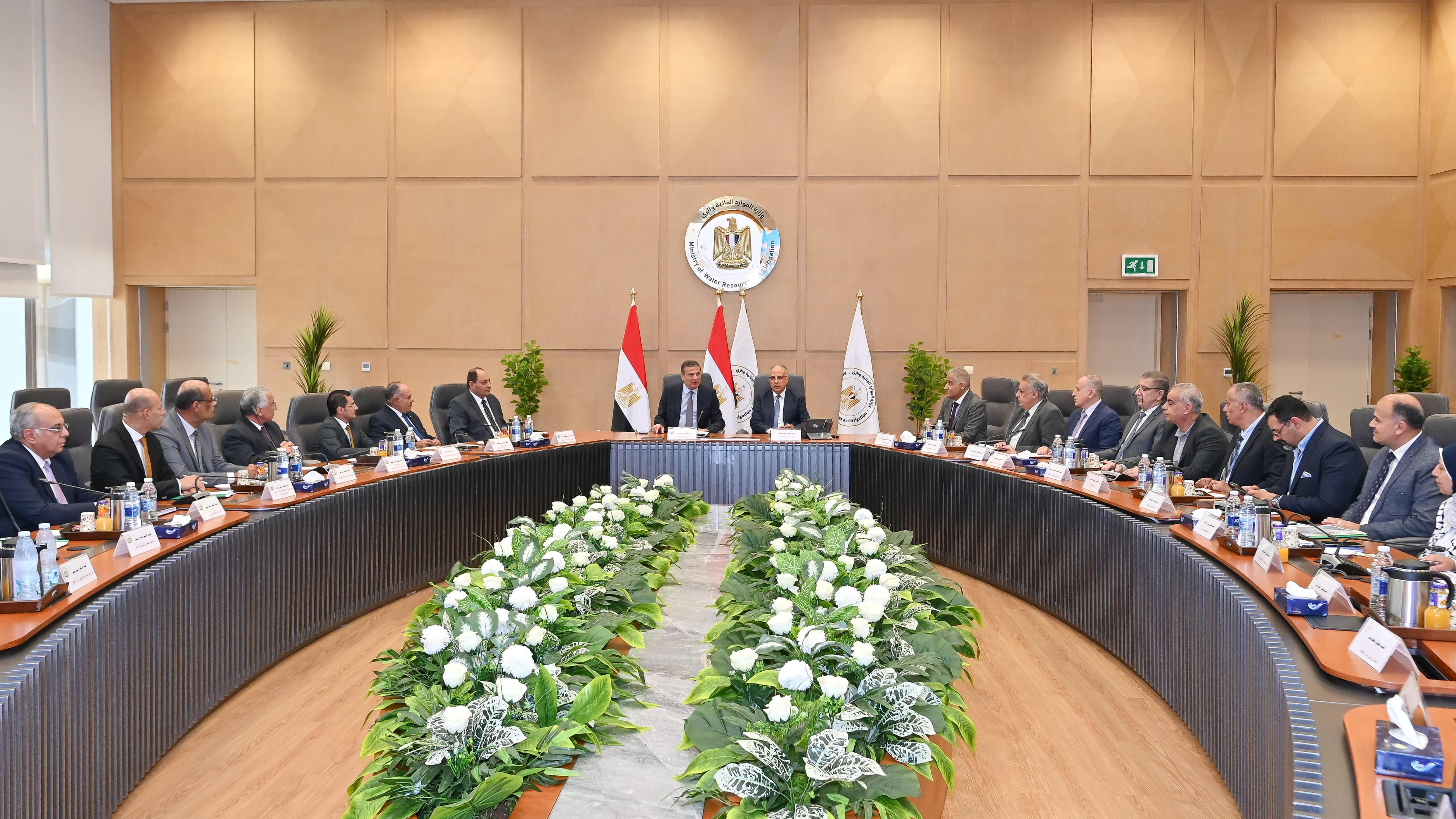 وزيرا الزراعة والري خلال الاجتماع وزيرا الزراعة والري خلال الاجتماع