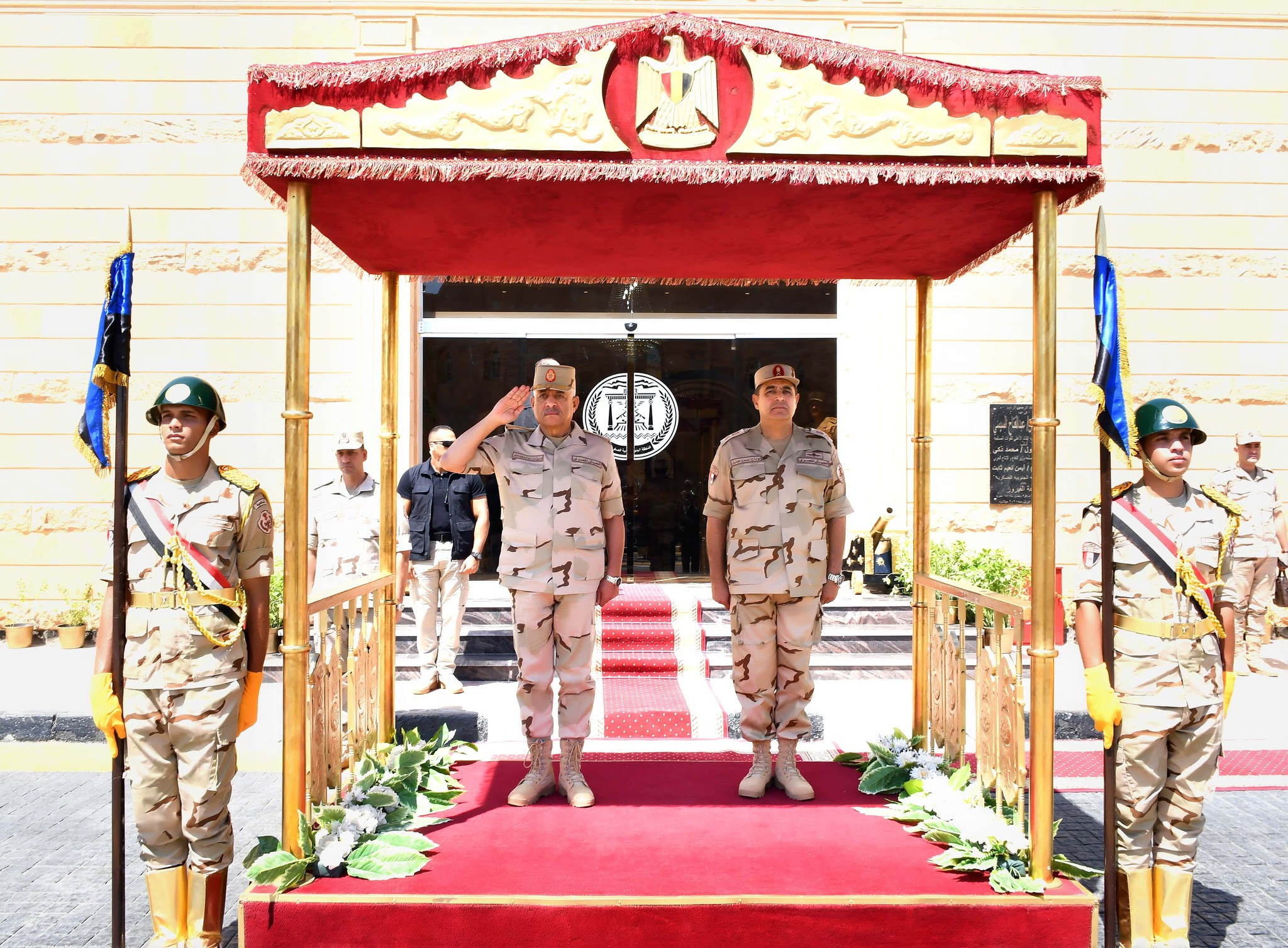 وزير الدفاع وزير الدفاع